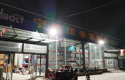 線上實體同時開展，帶給本地客戶更便捷的服務(wù)